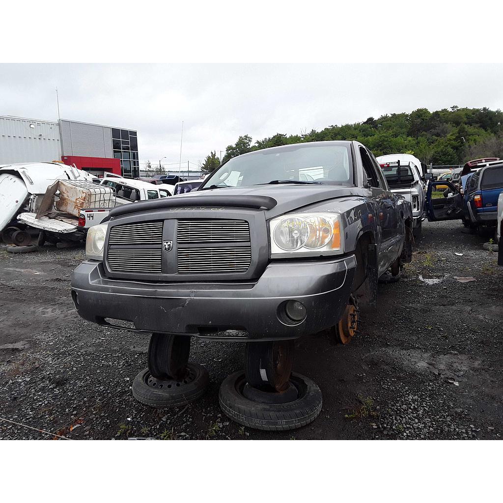 DODGE DAKOTA 2006
