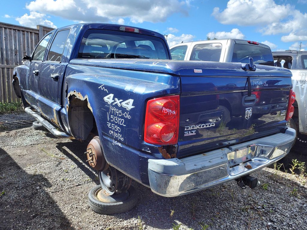 DODGE DAKOTA 2006