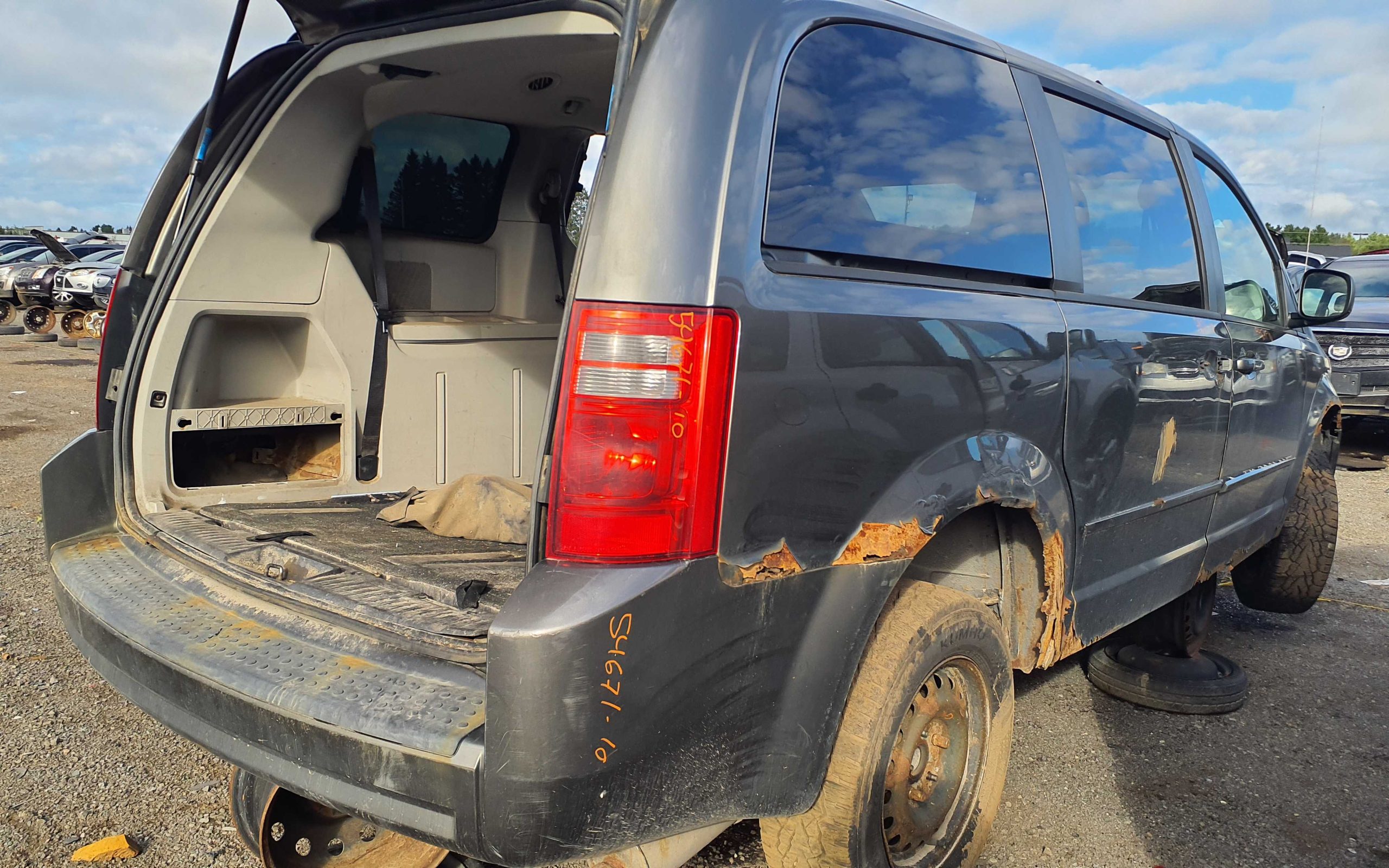 DODGE GRAND CARAVAN 2010