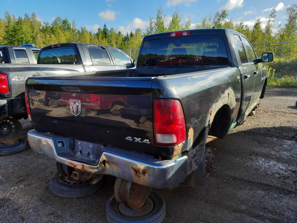 DODGE RAM 1500 2010