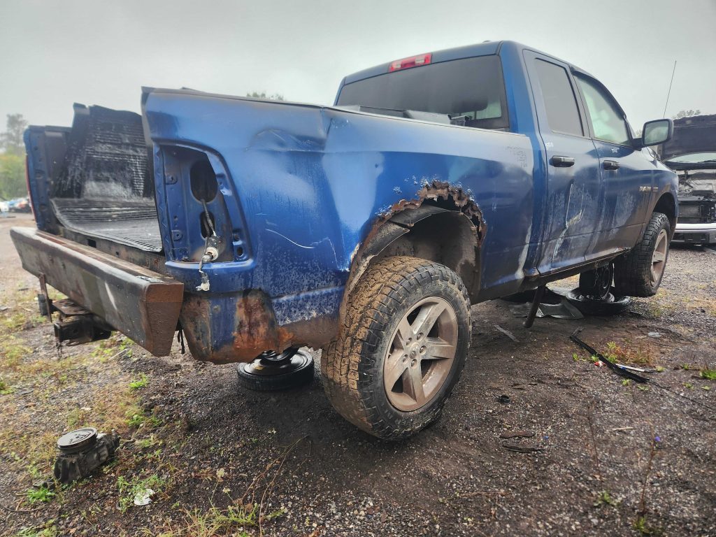 DODGE RAM 1500 2010