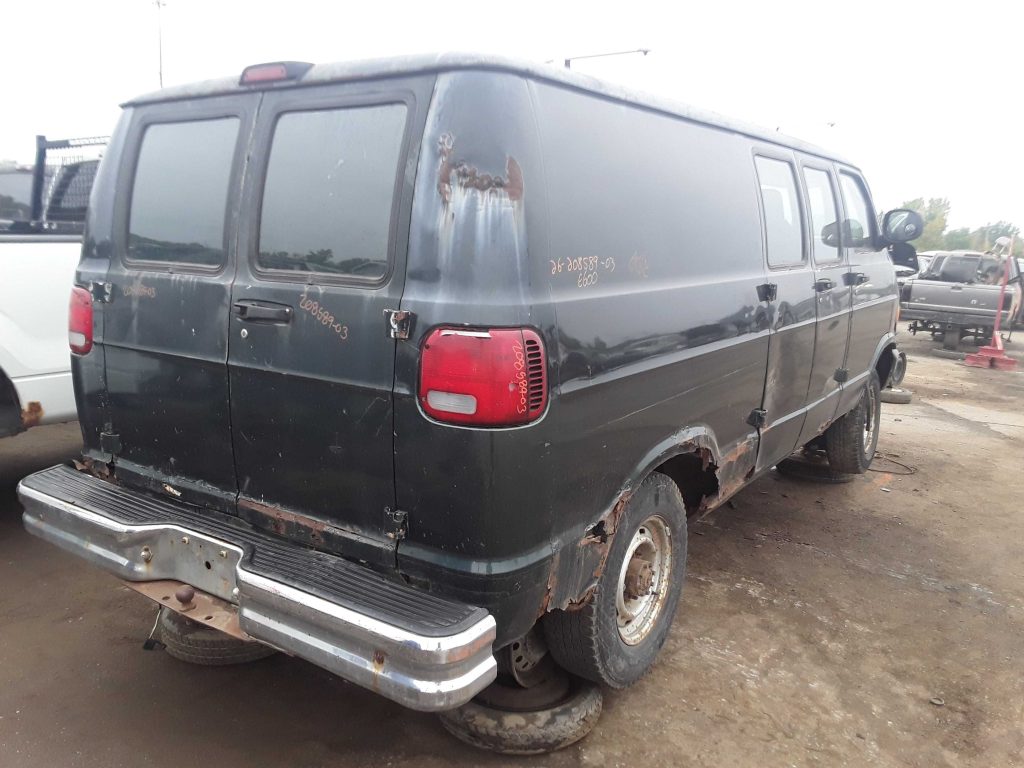 DODGE RAM VAN 2003