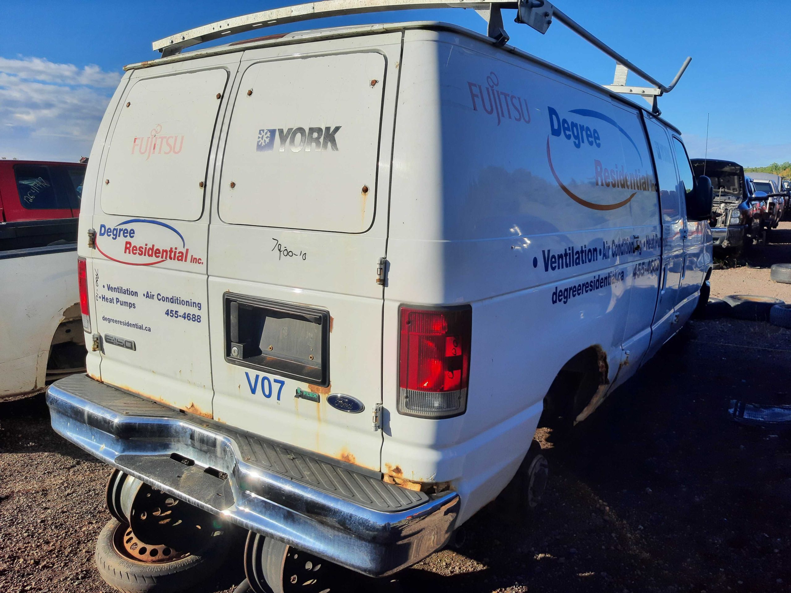 FORD ECONOLINE 2010