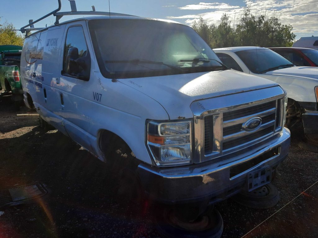 FORD ECONOLINE 2010