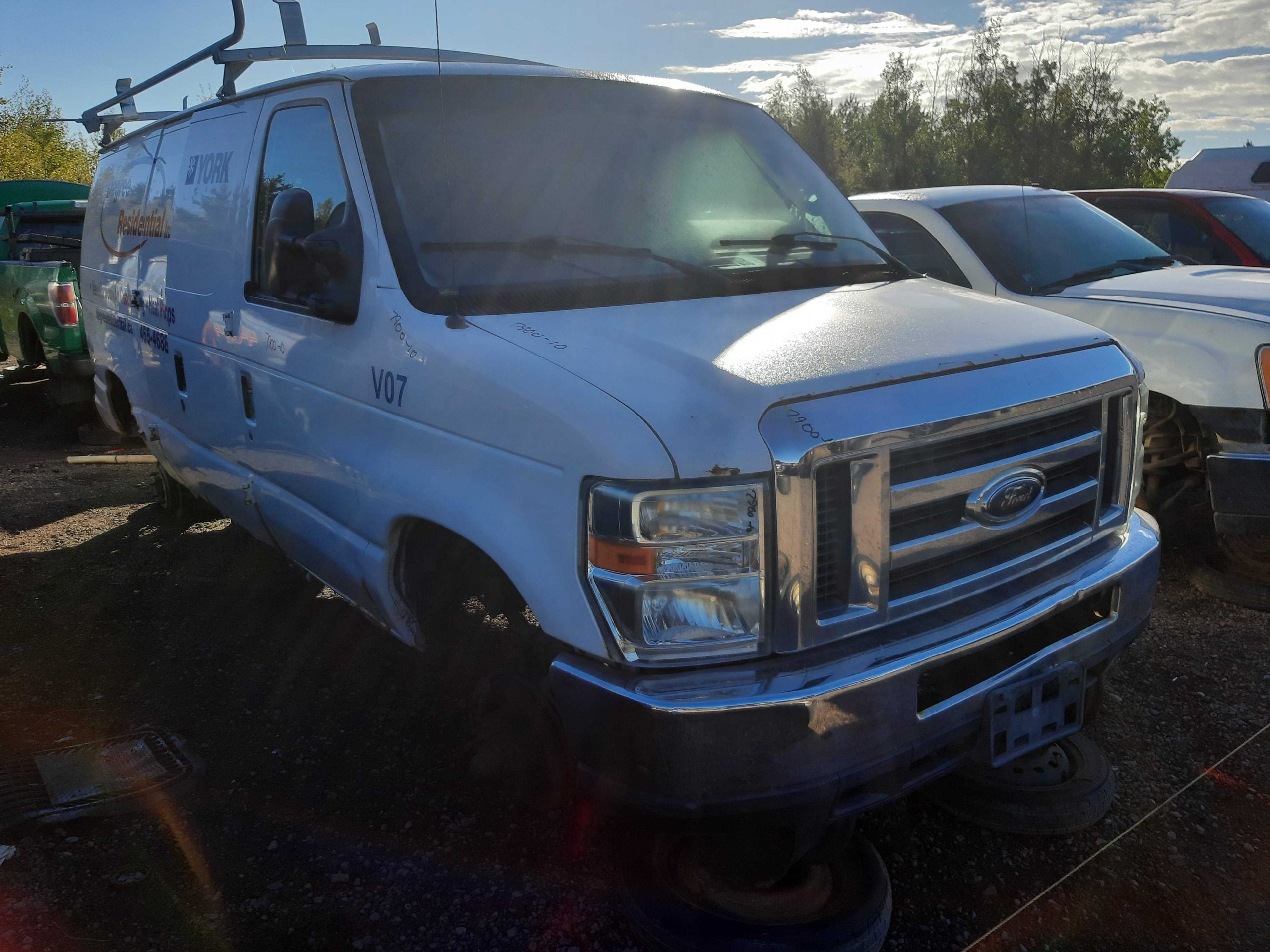FORD ECONOLINE 2010