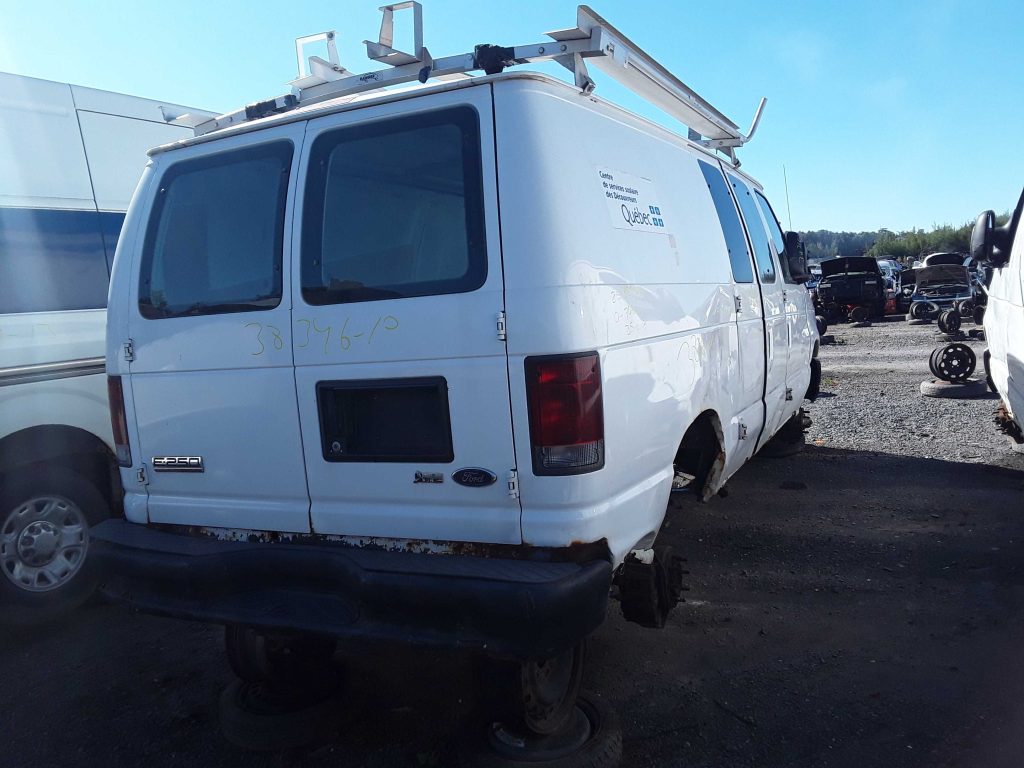 FORD ECONOLINE 2010