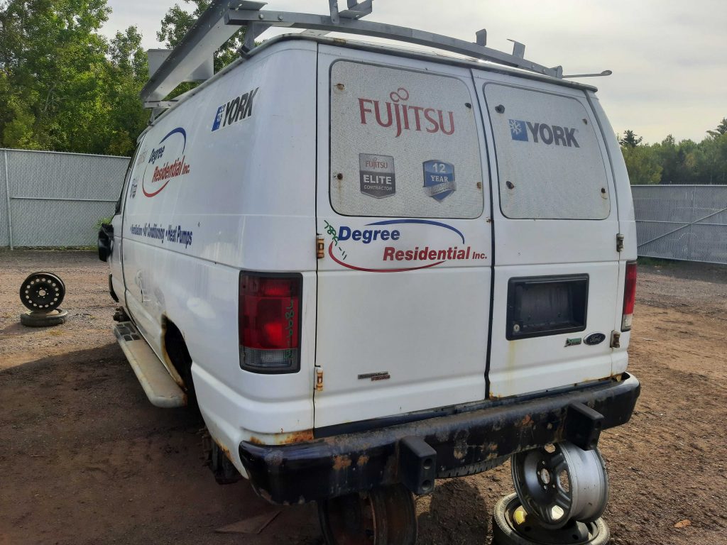 FORD ECONOLINE 2011