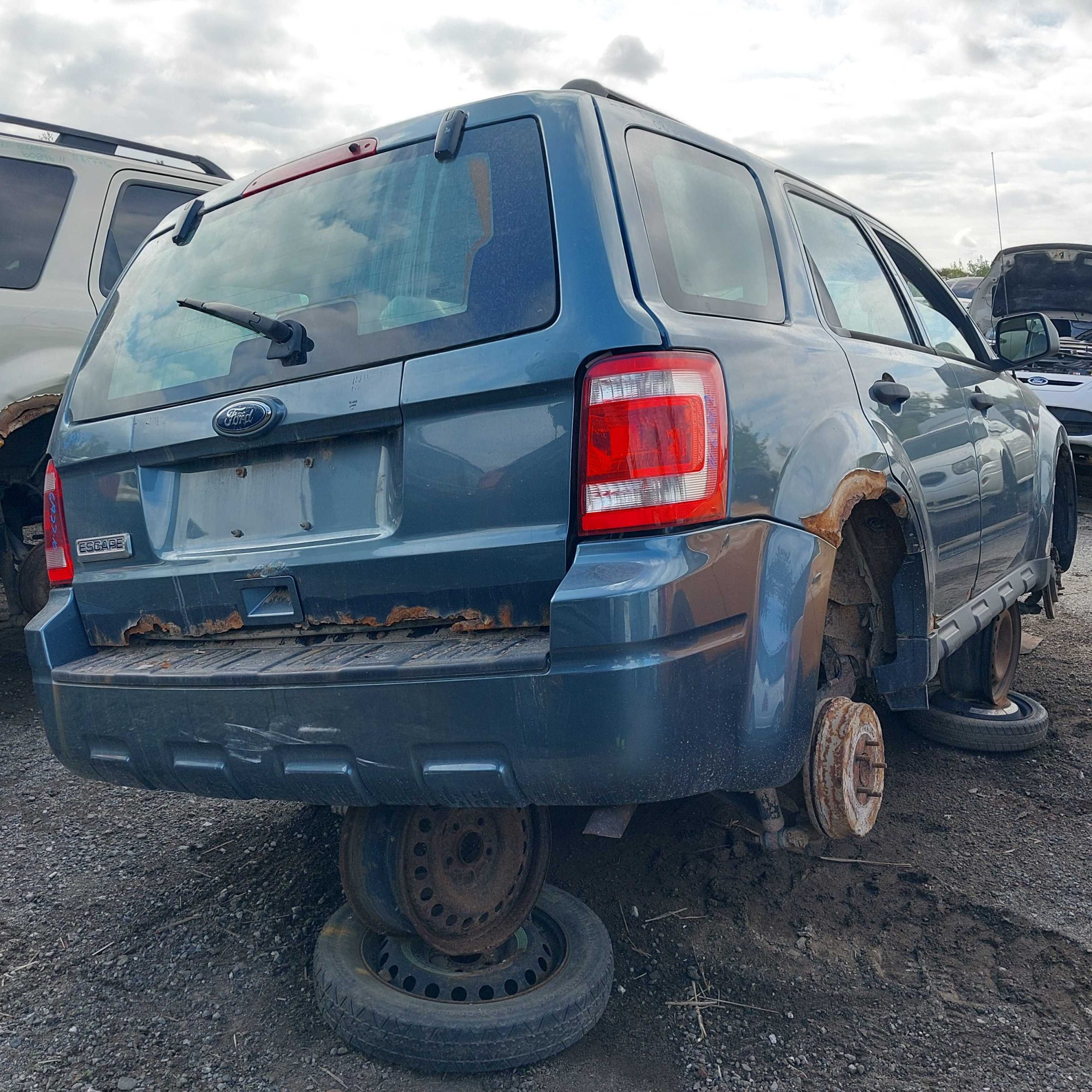 FORD ESCAPE 2010