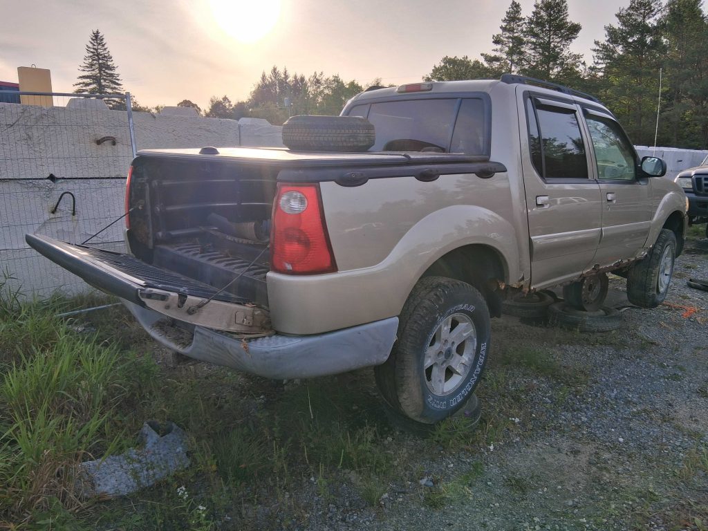 FORD EXPLORER 2005