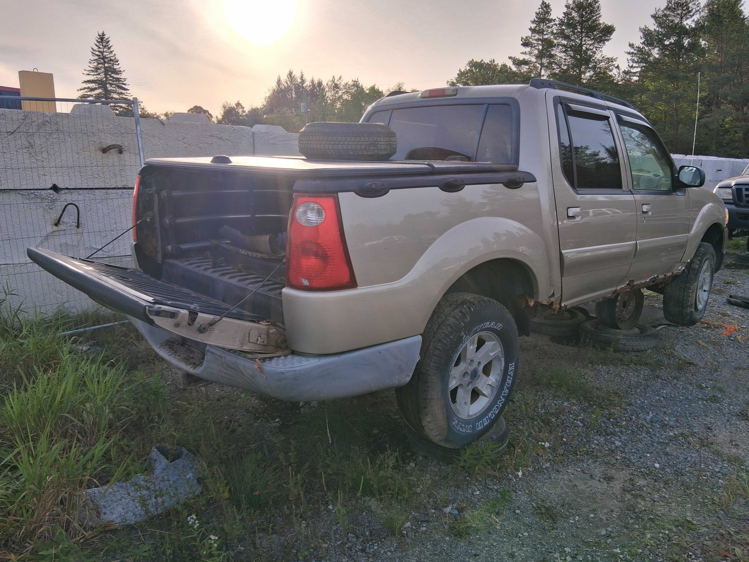 FORD EXPLORER 2005