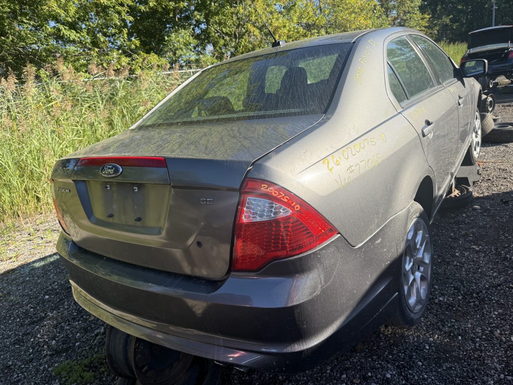 FORD FUSION 2010