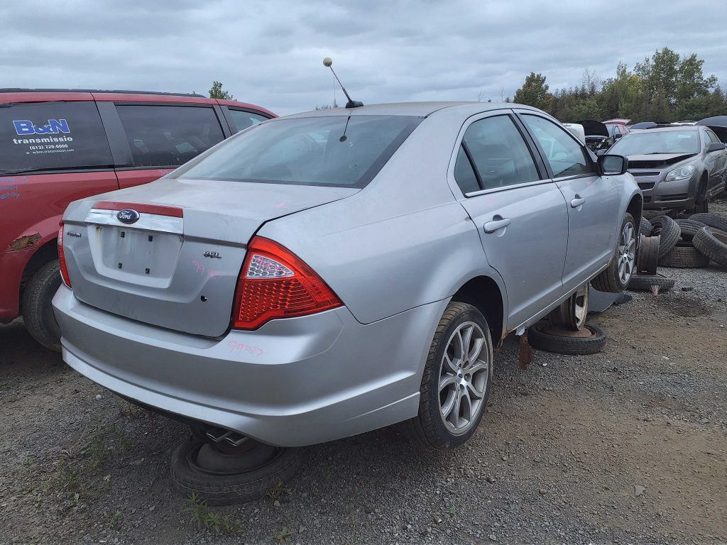 FORD FUSION 2010