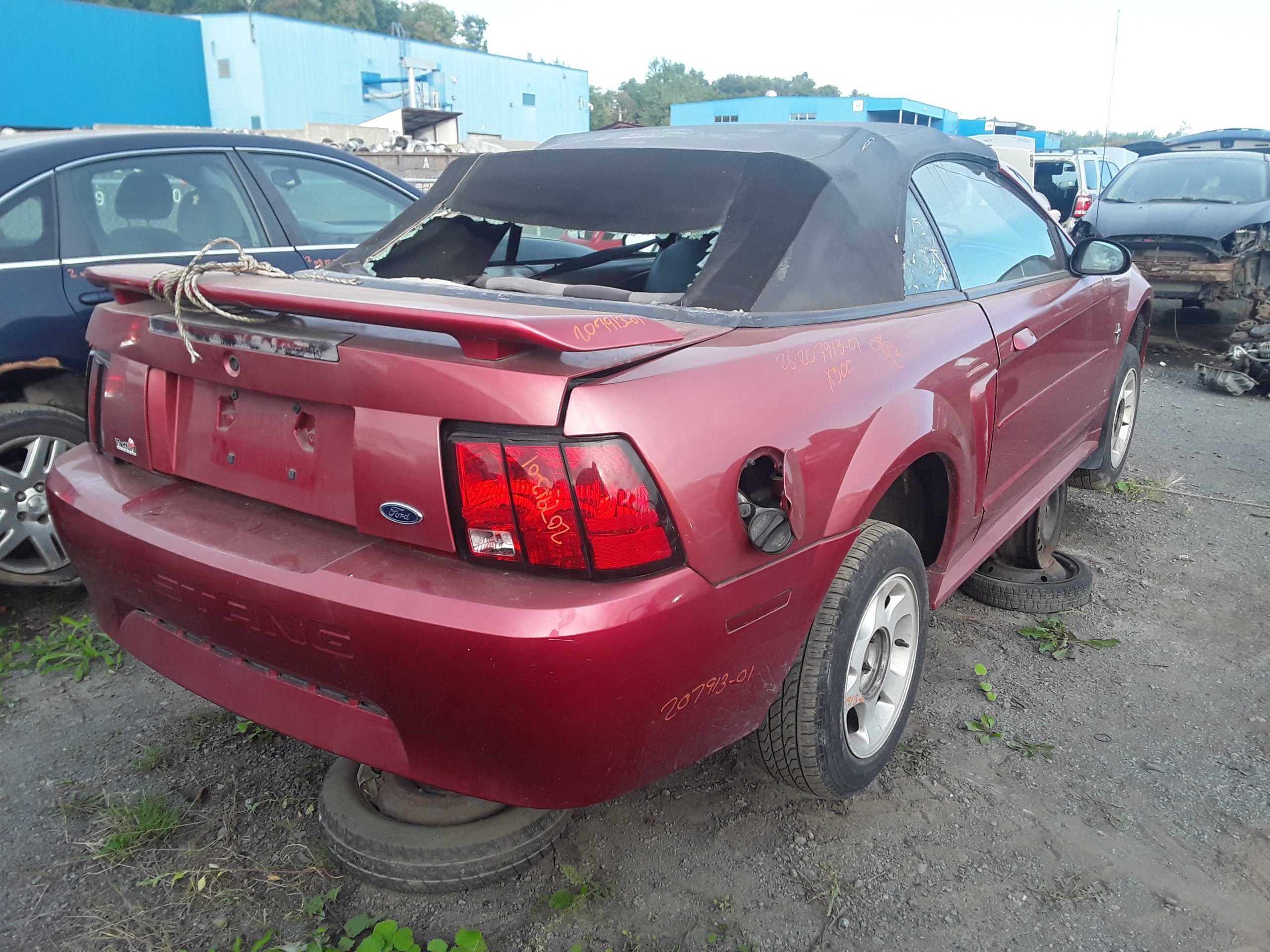 FORD MUSTANG 2001