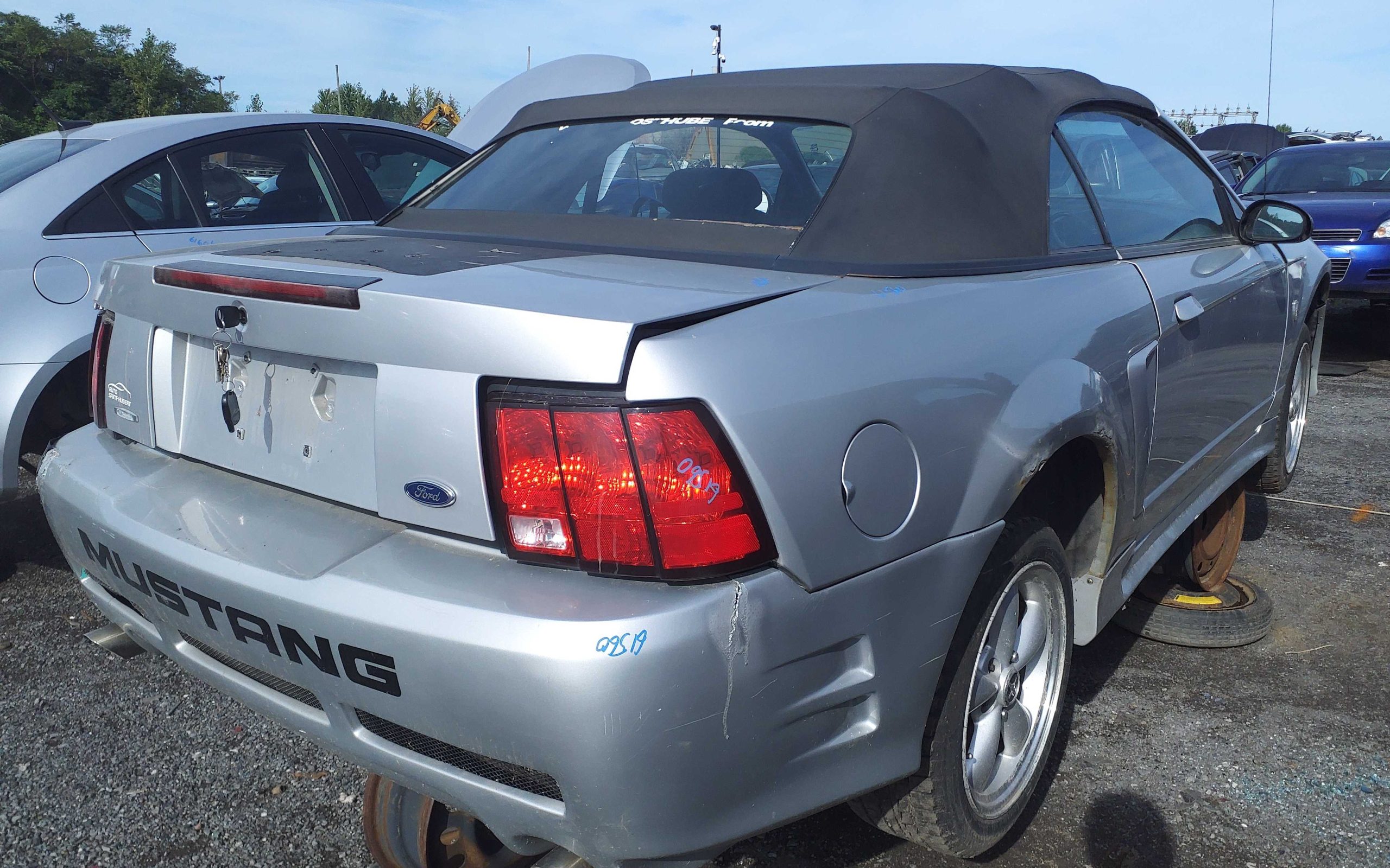 FORD MUSTANG 2003