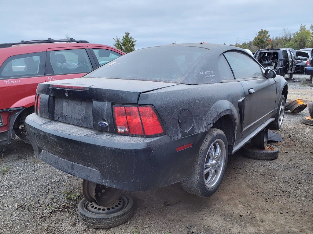 FORD MUSTANG 2004