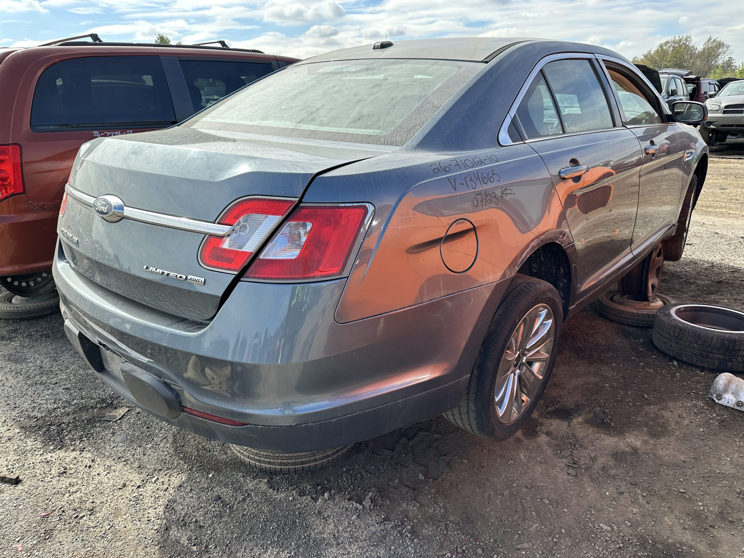 FORD TAURUS 2010