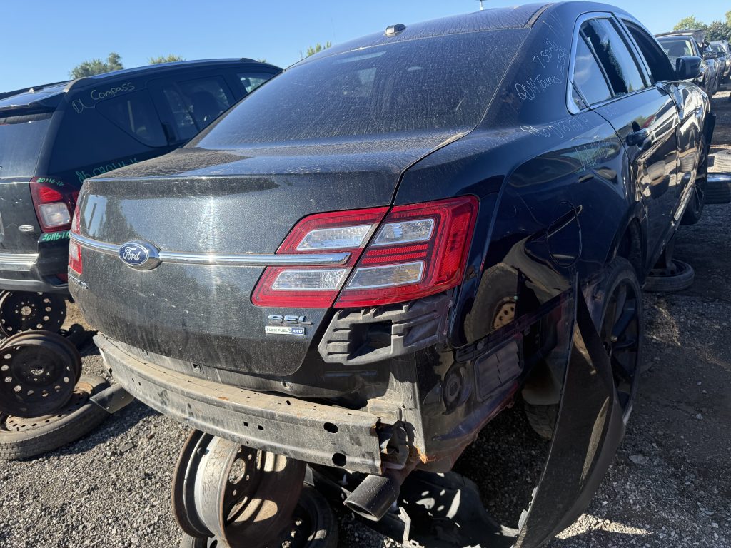 FORD TAURUS 2014