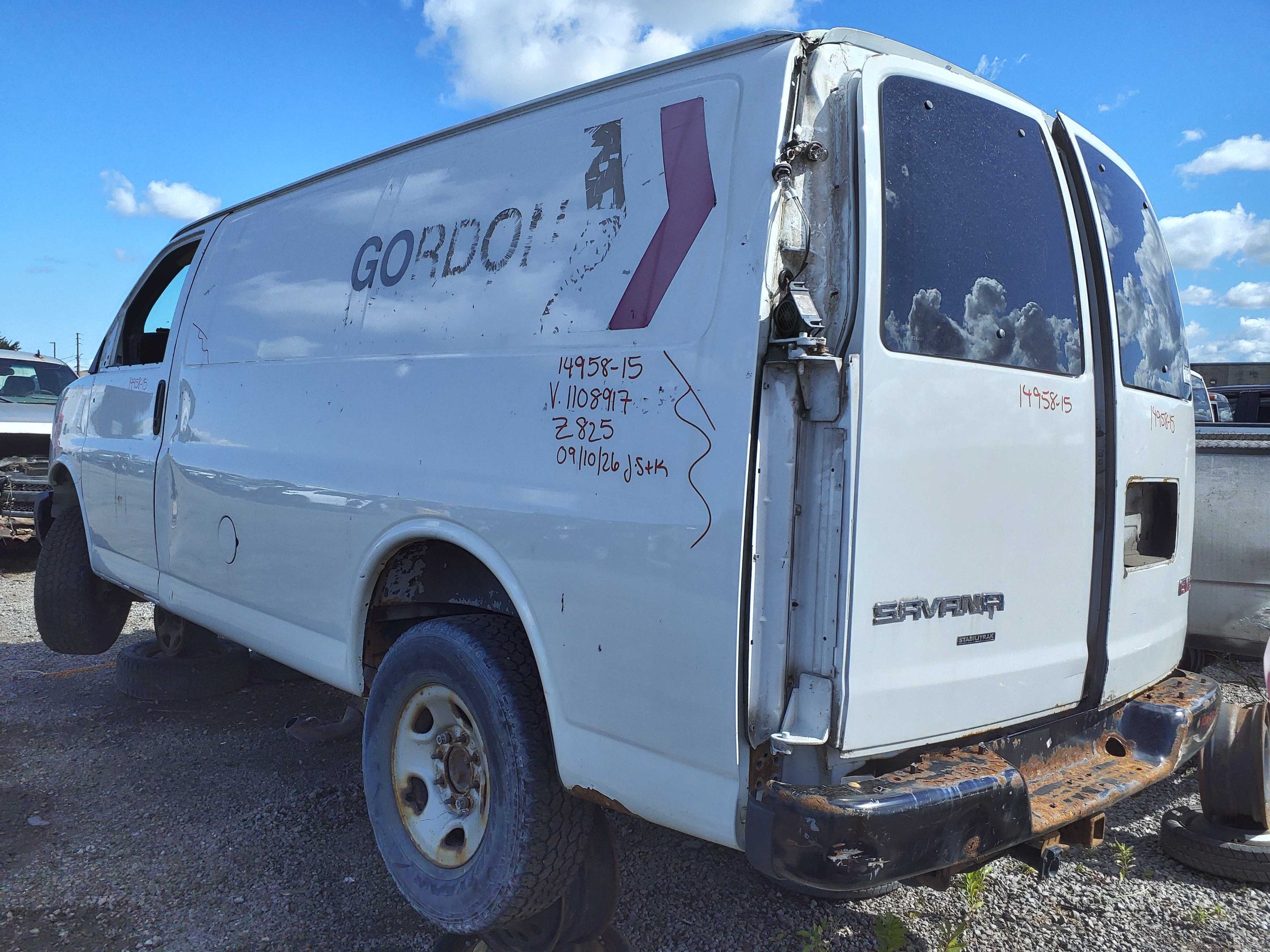 GMC SAVANA CARGO 2015