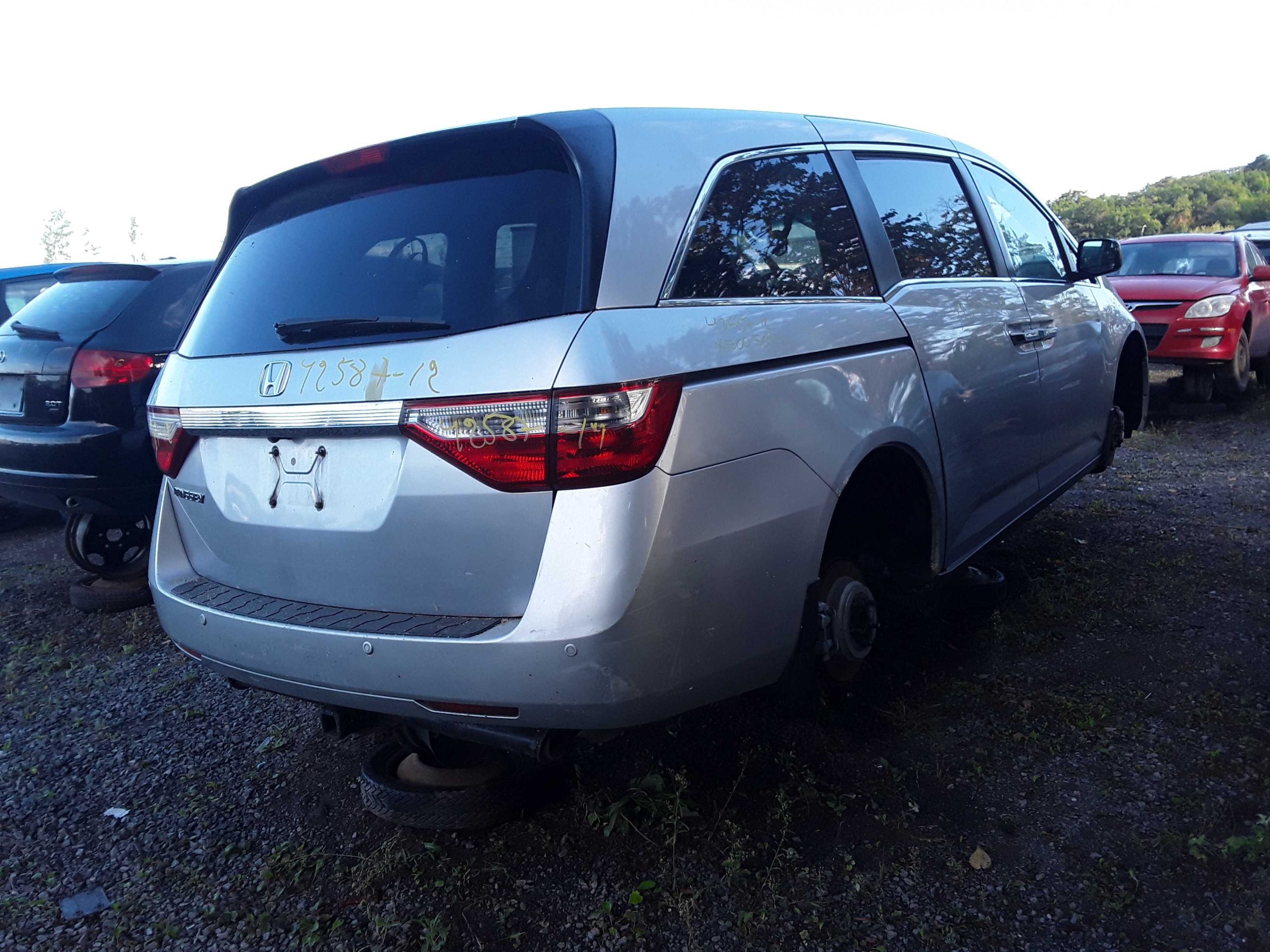 HONDA ODYSSEY 2012