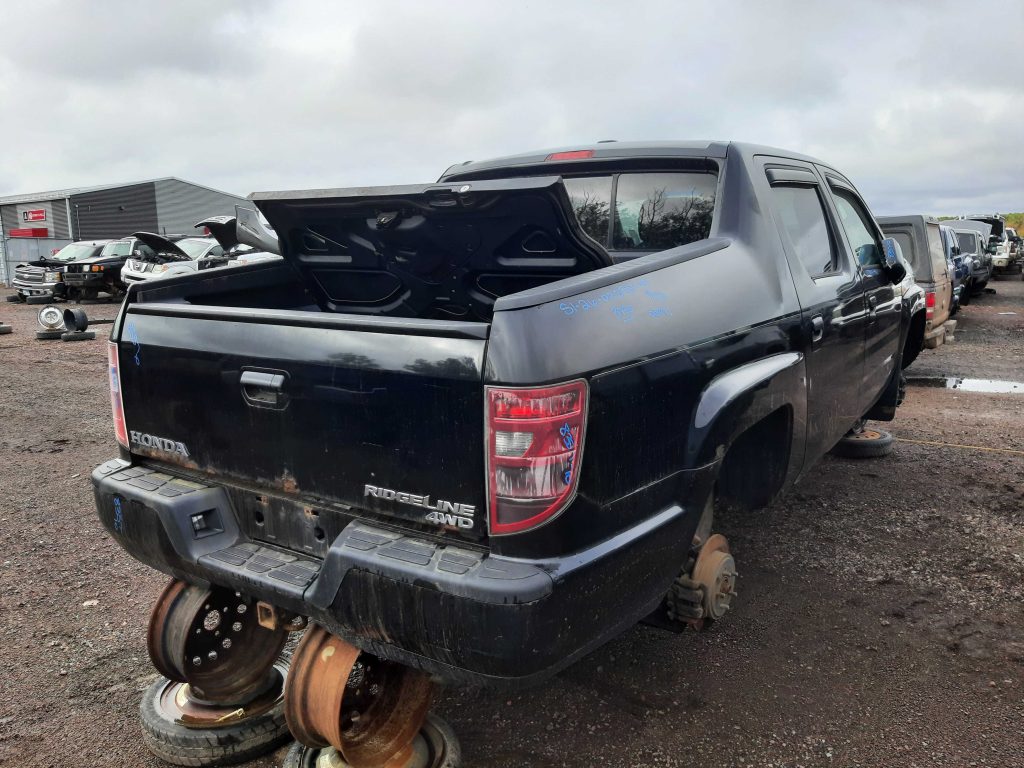 HONDA RIDGELINE 2010