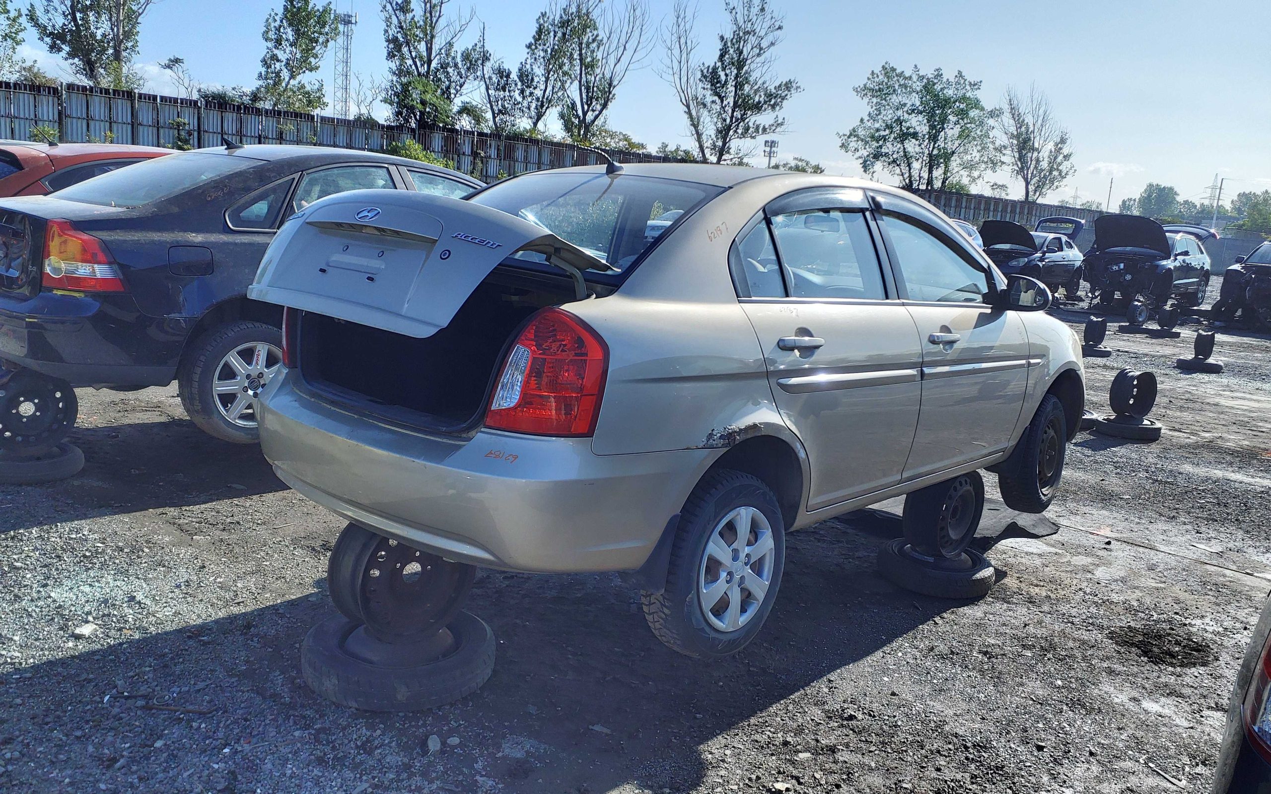 HYUNDAI ACCENT 2009