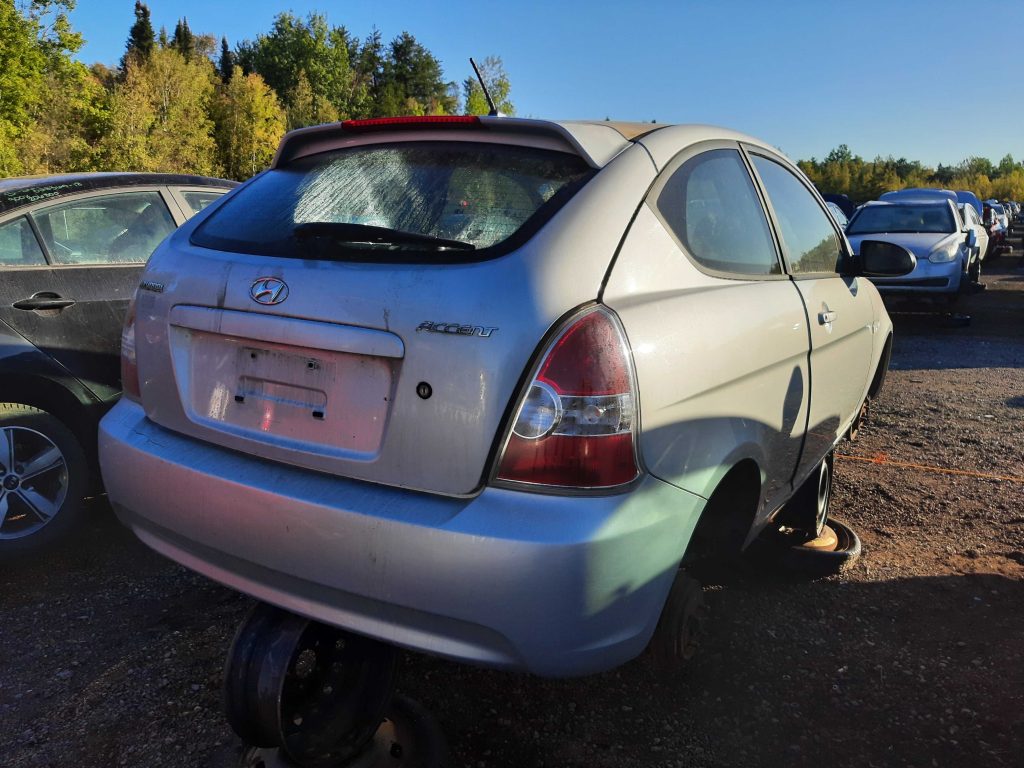 HYUNDAI ACCENT 2009