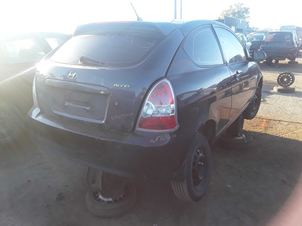 HYUNDAI ACCENT 2010