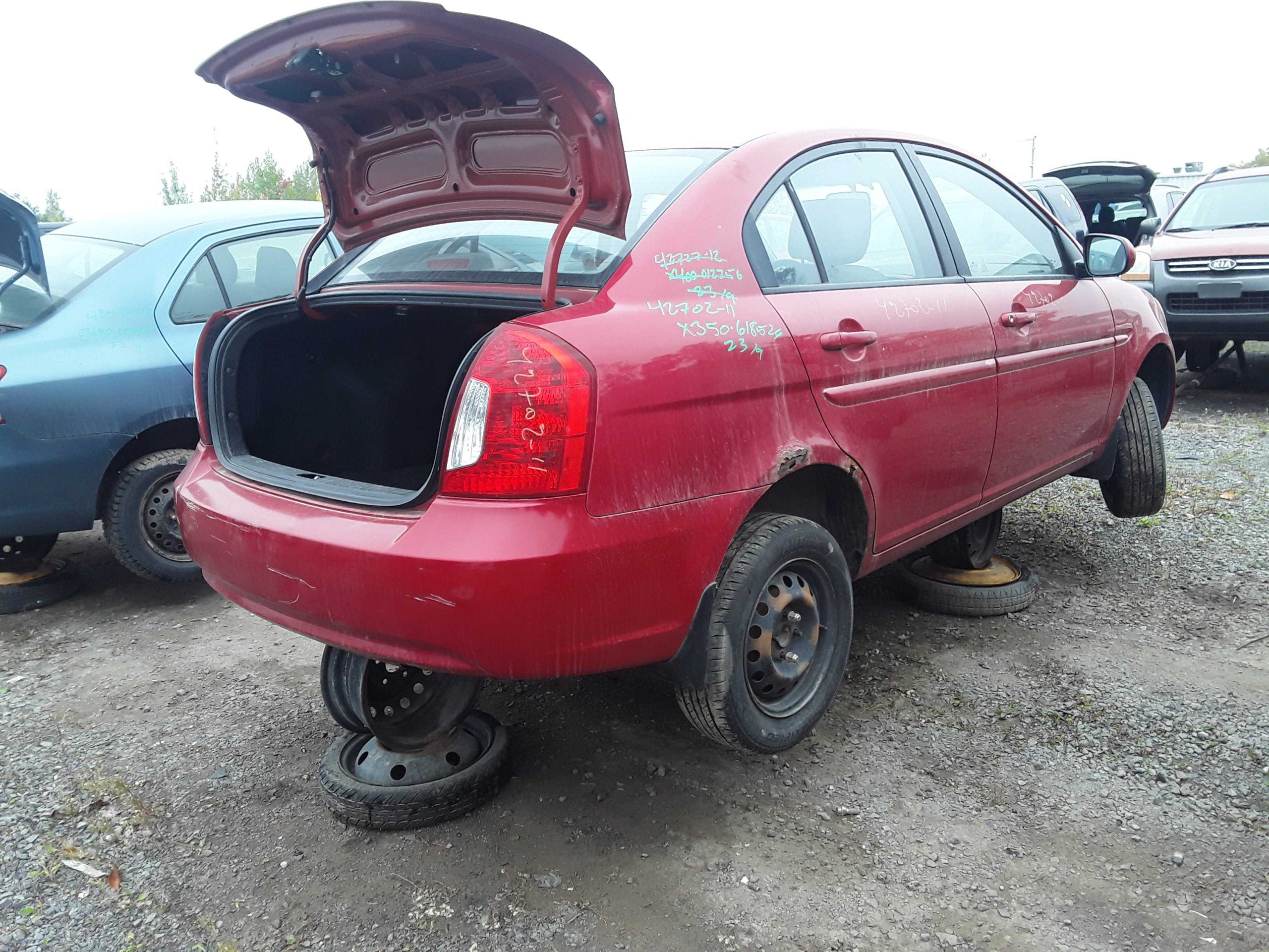 HYUNDAI ACCENT 2011