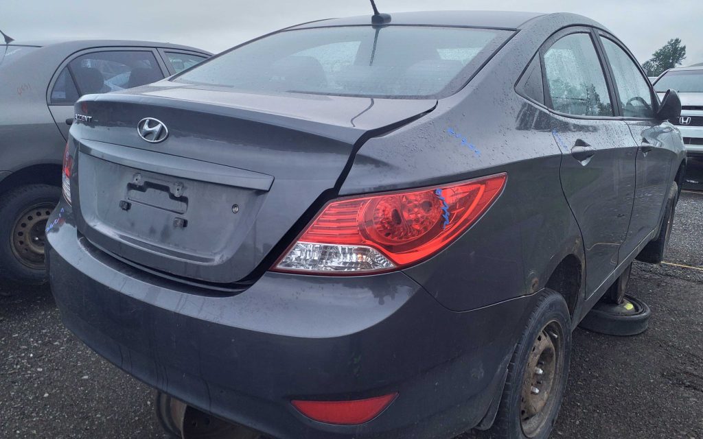 HYUNDAI ACCENT 2012