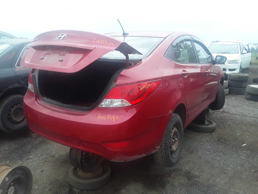 HYUNDAI ACCENT 2012