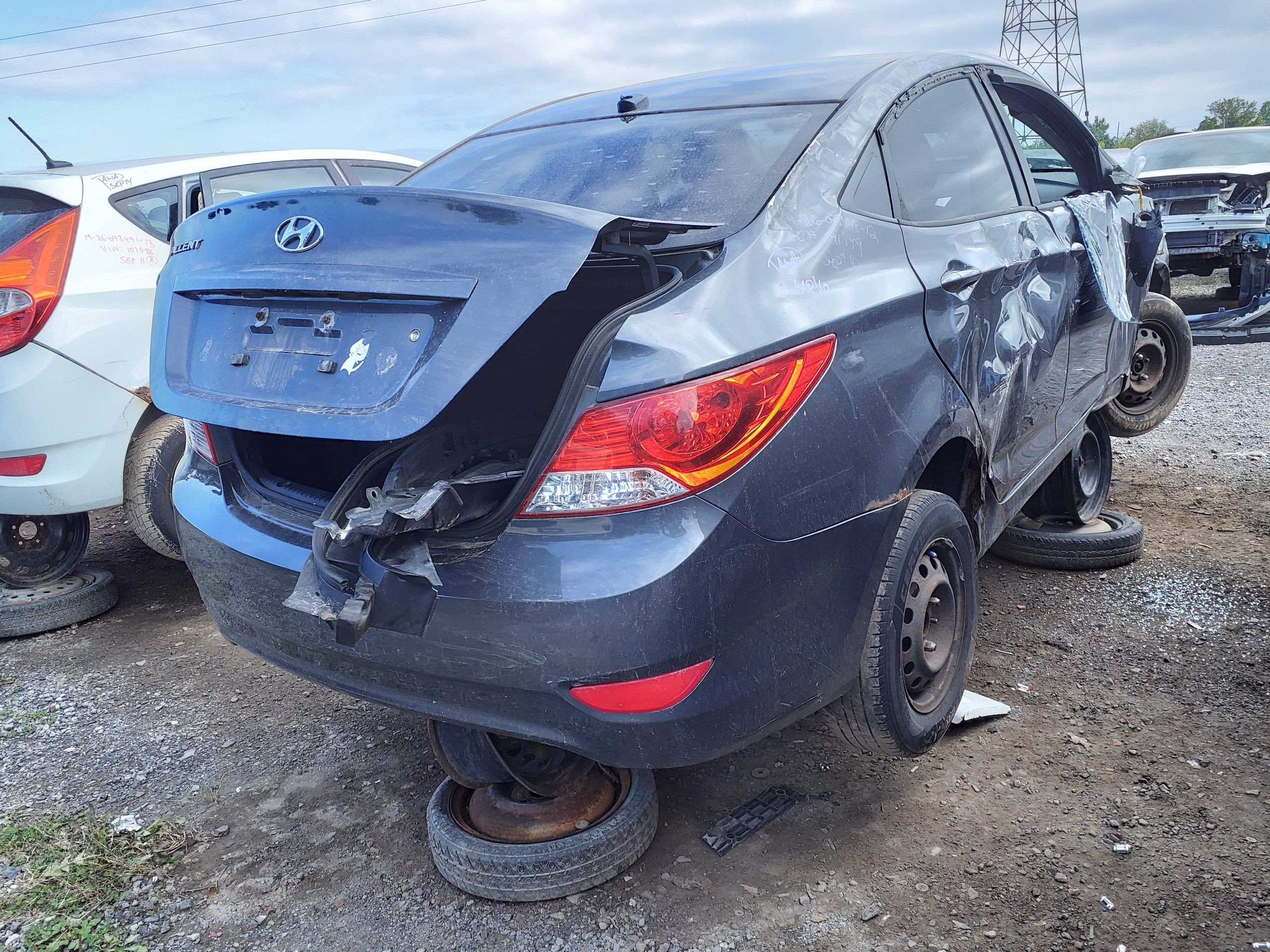 HYUNDAI ACCENT 2012