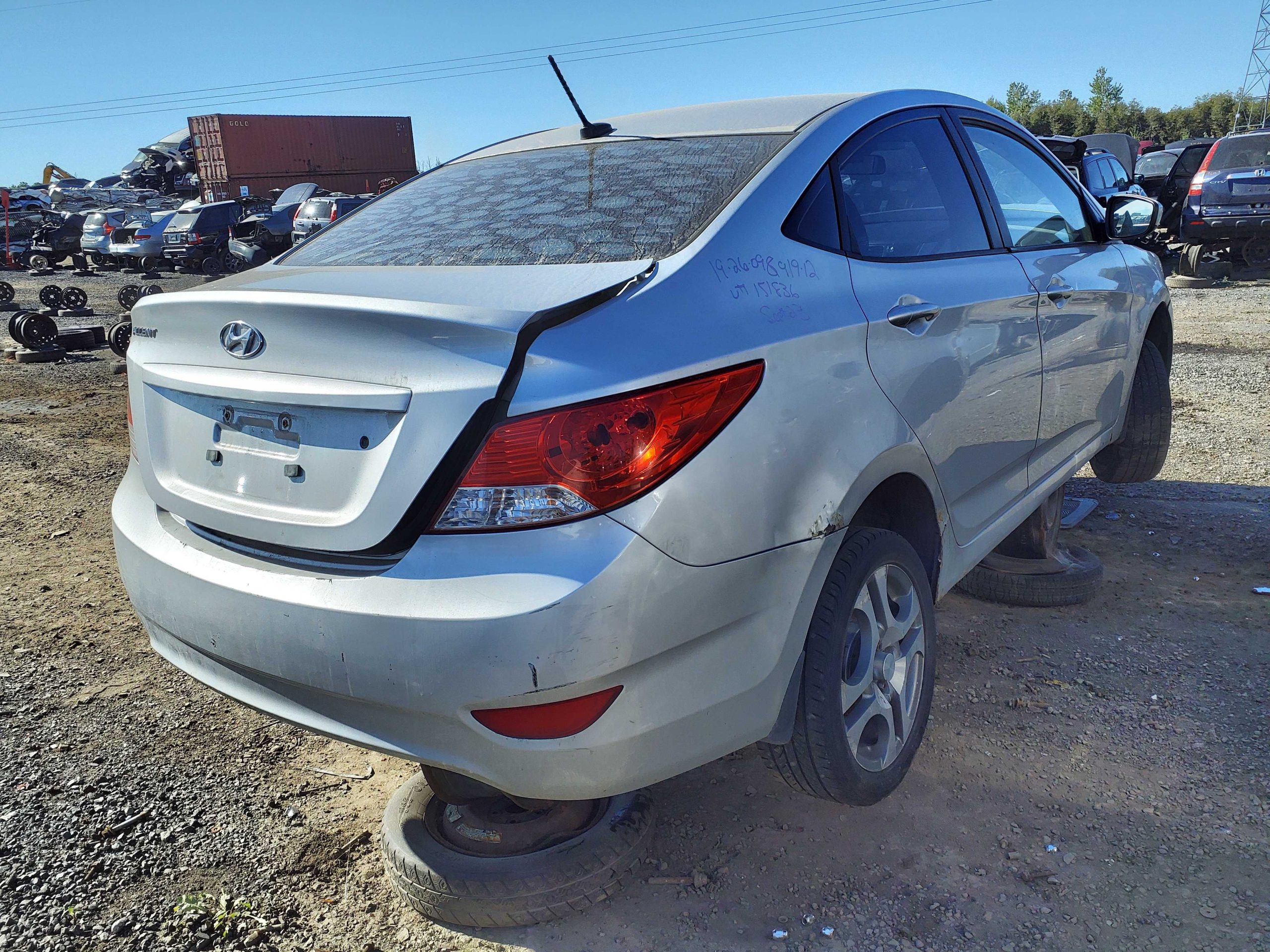 HYUNDAI ACCENT 2012