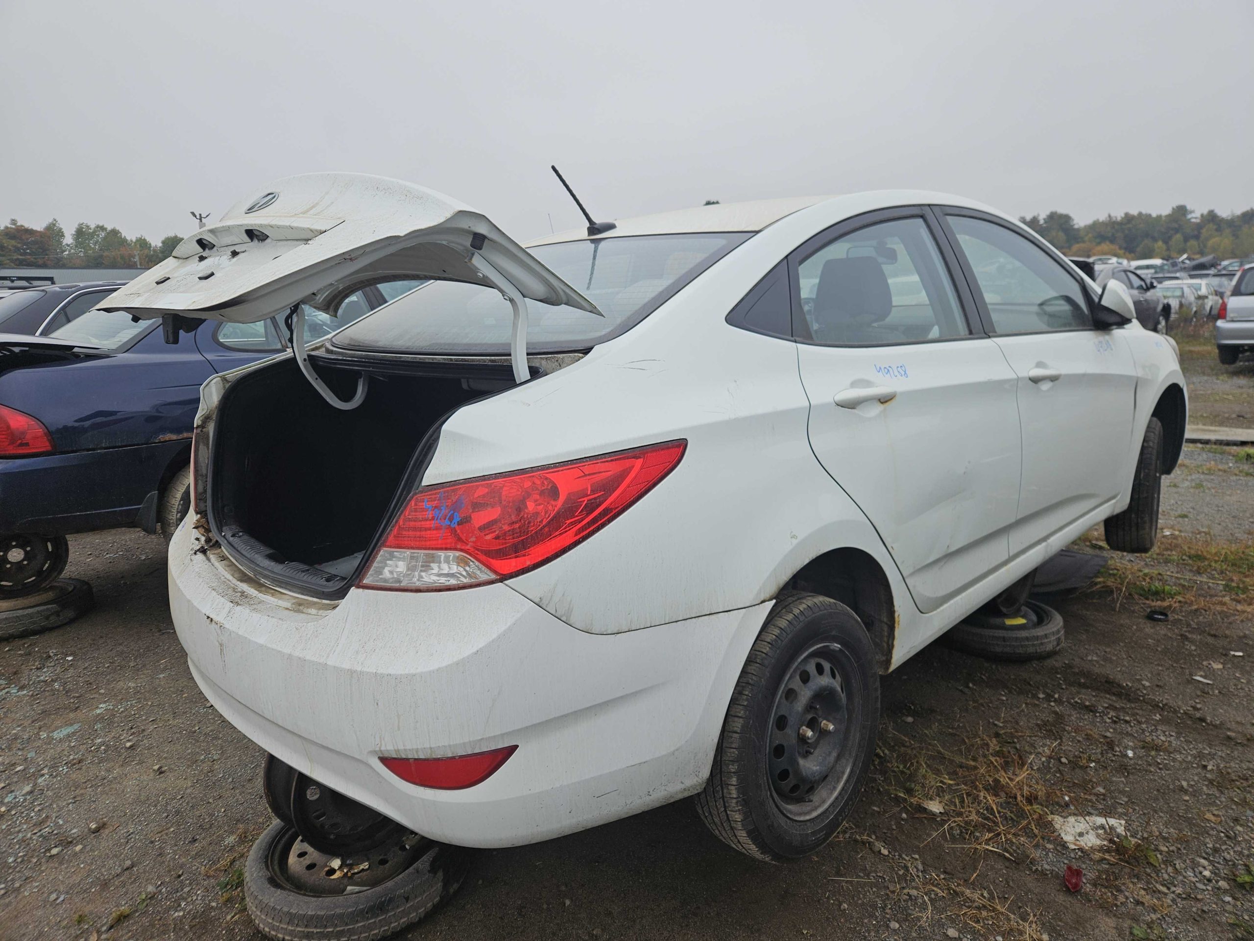 HYUNDAI ACCENT 2012