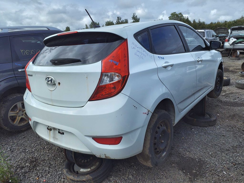 HYUNDAI ACCENT 2013