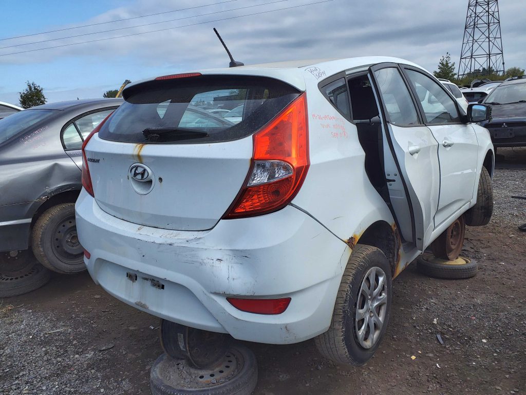 HYUNDAI ACCENT 2013