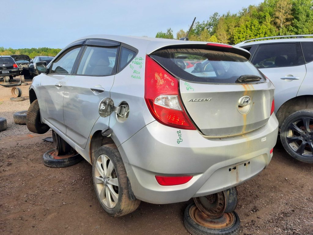 HYUNDAI ACCENT 2013