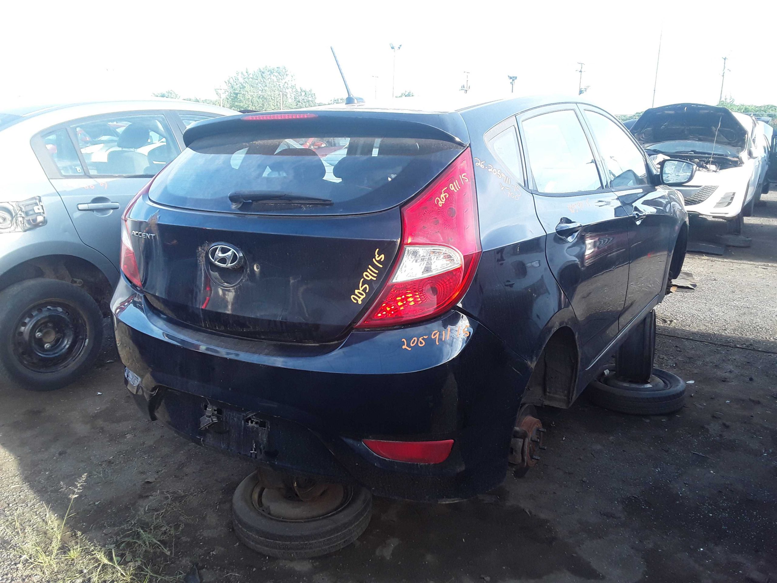 HYUNDAI ACCENT 2015