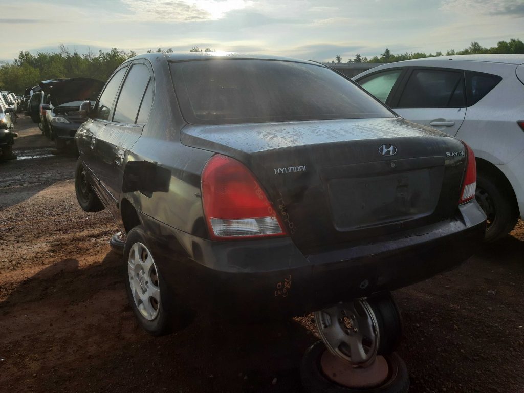 HYUNDAI ELANTRA 2003