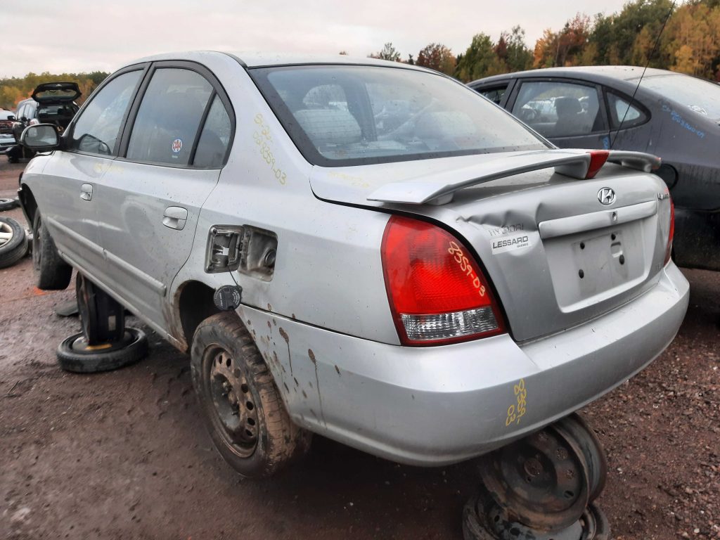 HYUNDAI ELANTRA 2003