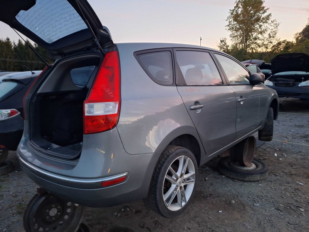 HYUNDAI ELANTRA 2010