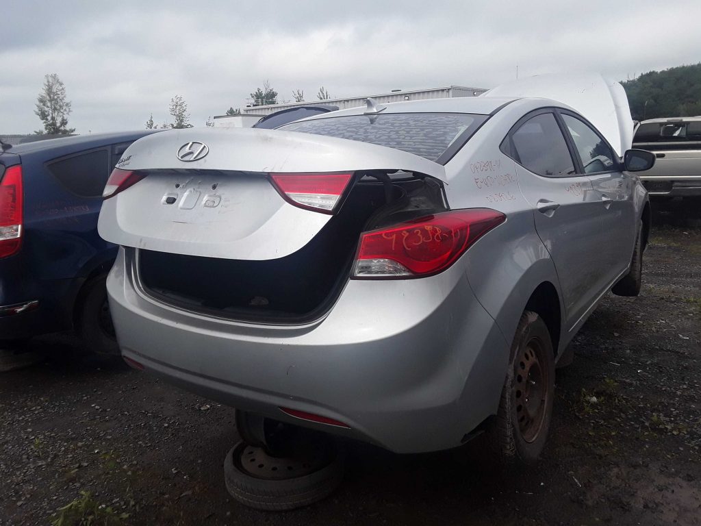 HYUNDAI ELANTRA 2011