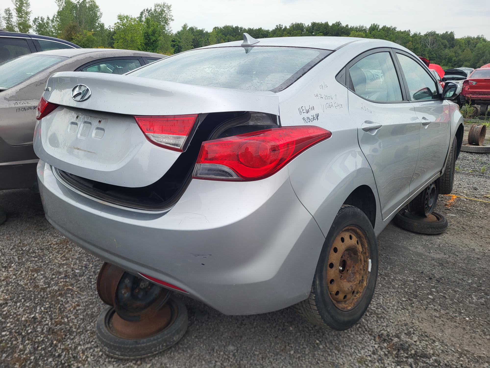 HYUNDAI ELANTRA 2011
