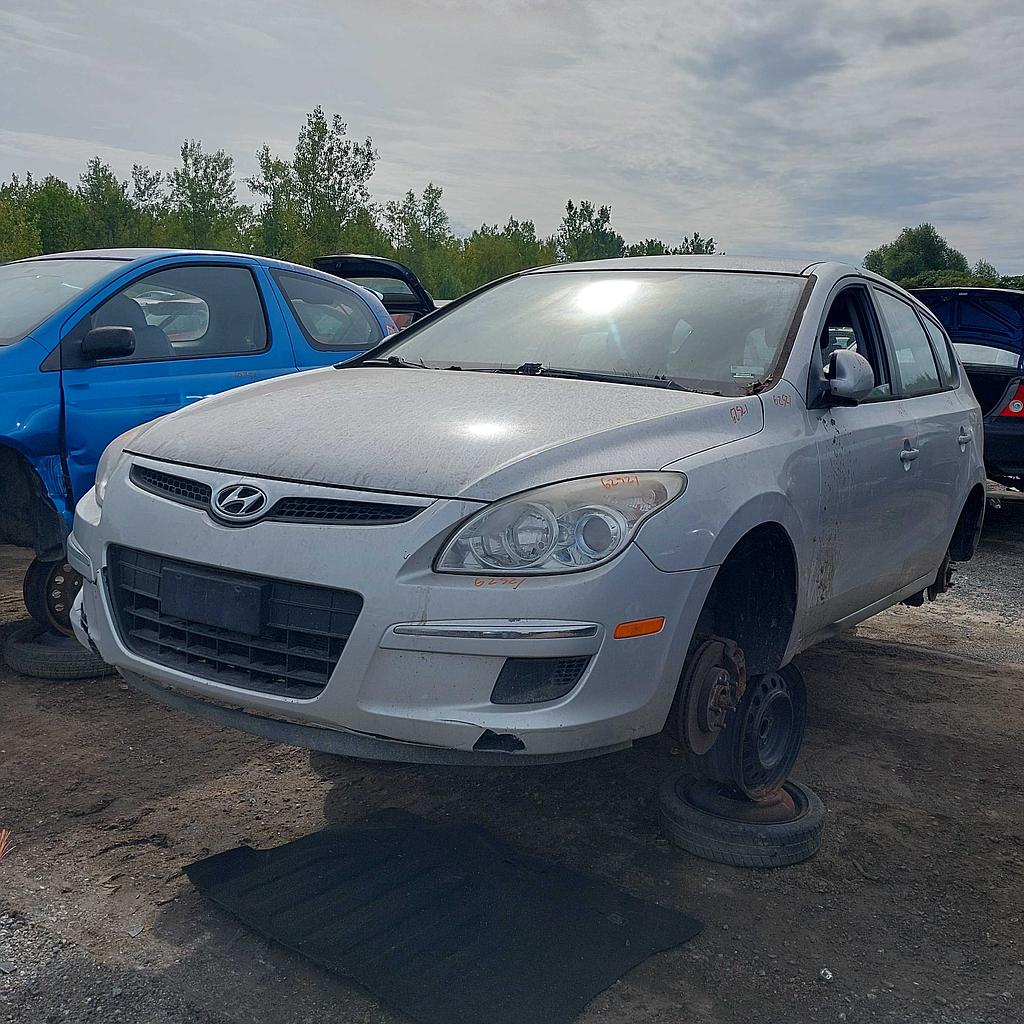 HYUNDAI ELANTRA 2011