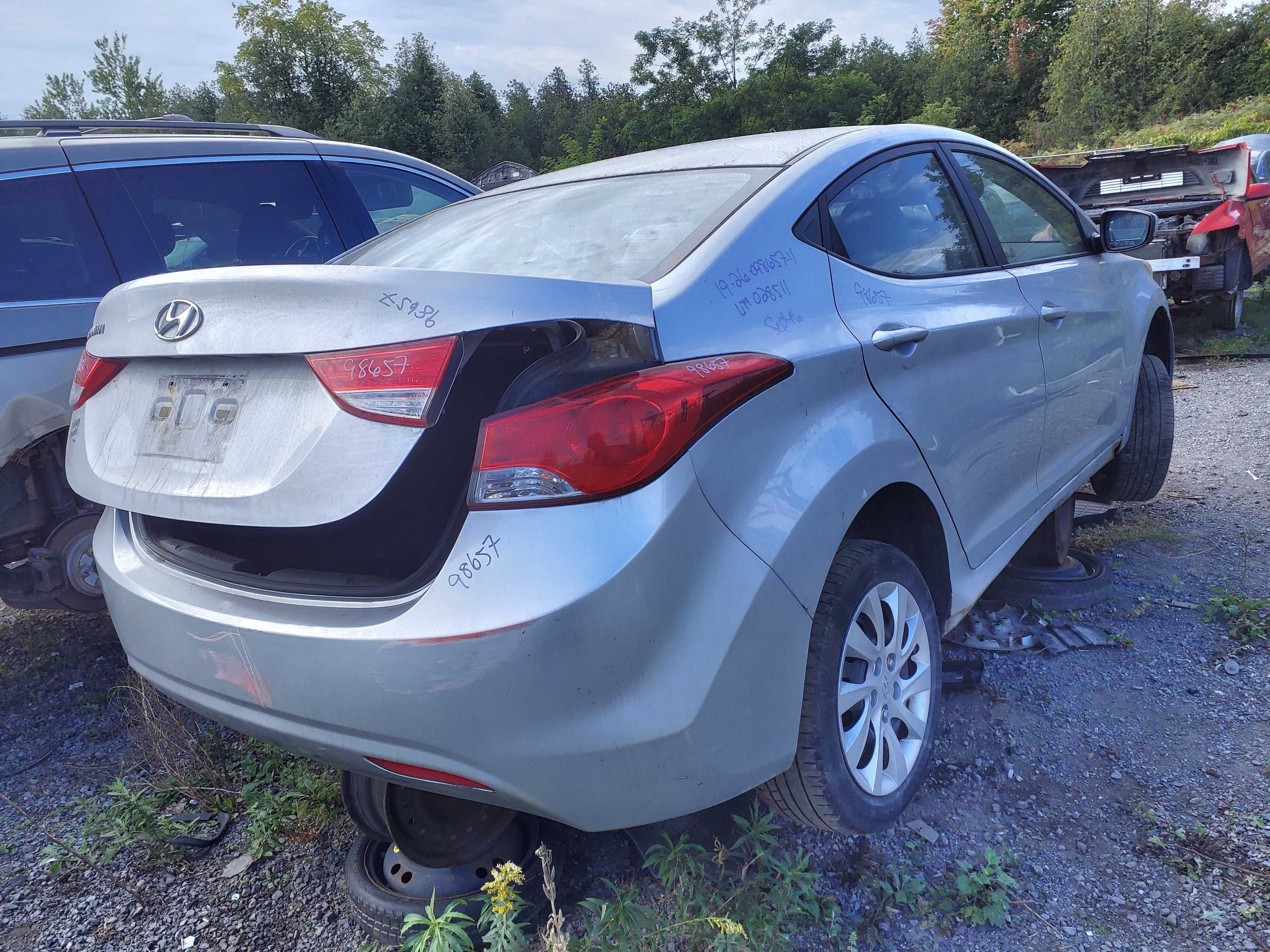 HYUNDAI ELANTRA 2011