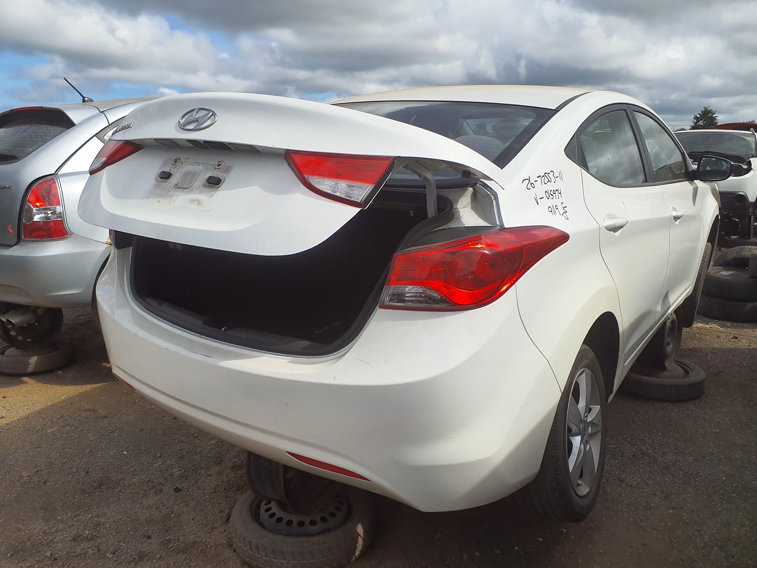 HYUNDAI ELANTRA 2011