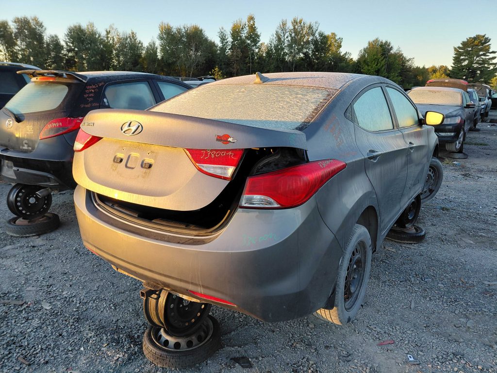 HYUNDAI ELANTRA 2012