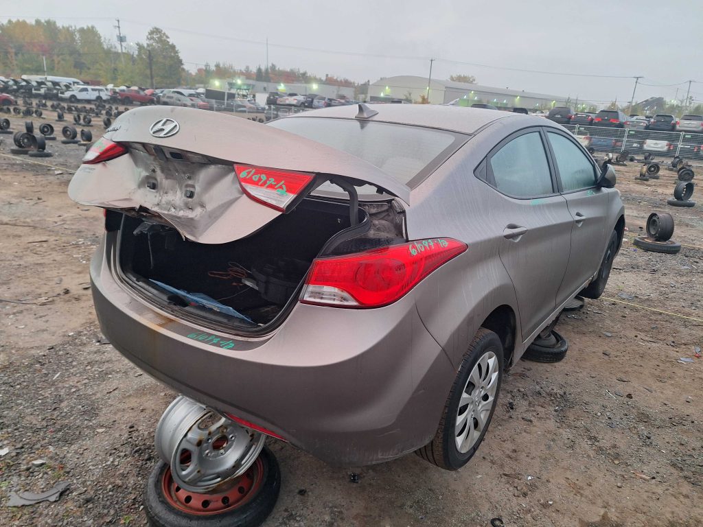 HYUNDAI ELANTRA 2012