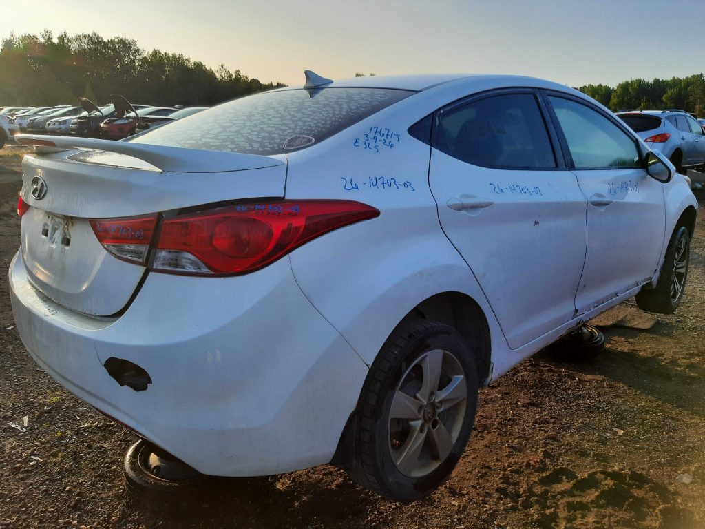 HYUNDAI ELANTRA 2013