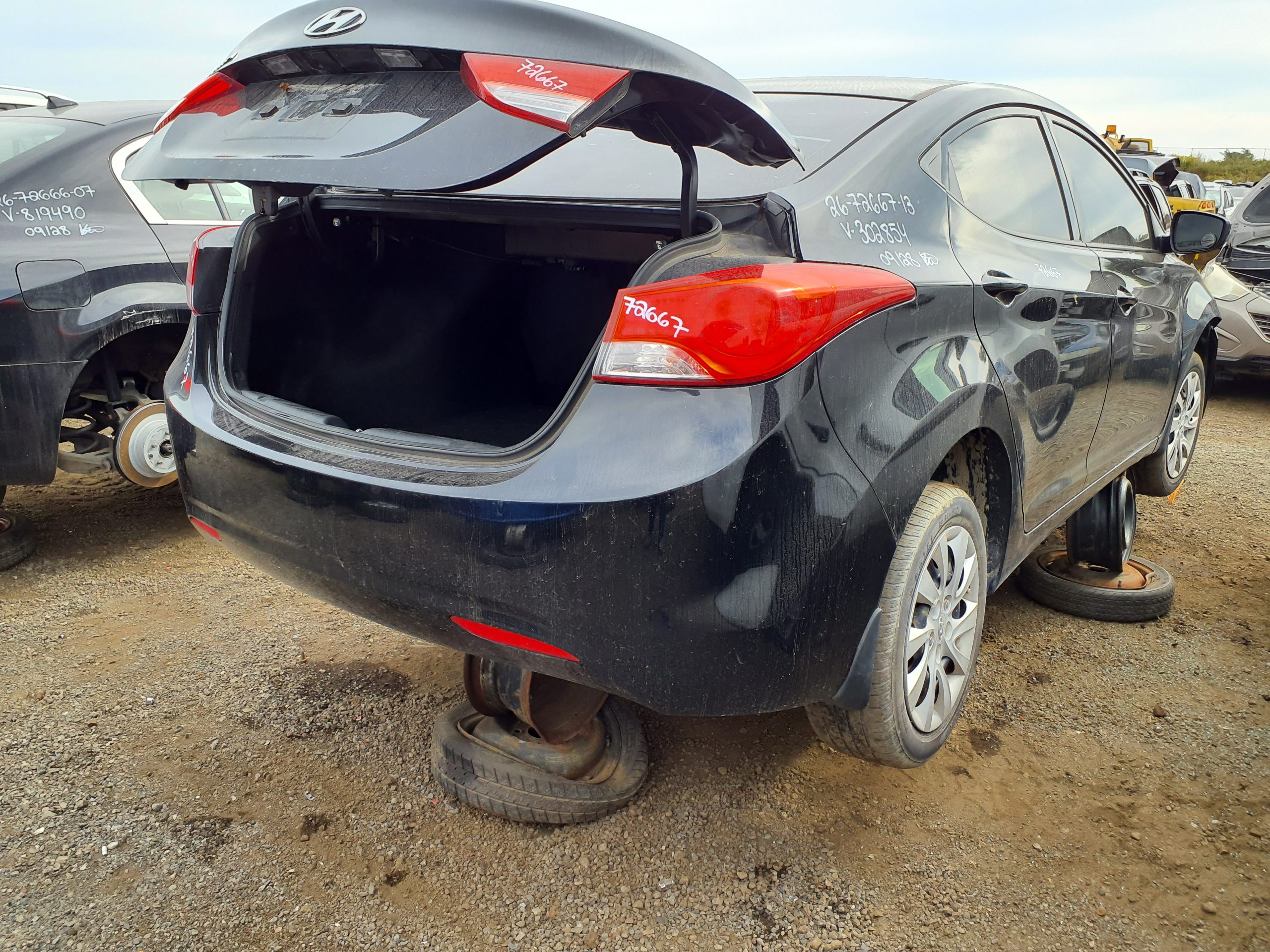 HYUNDAI ELANTRA 2013