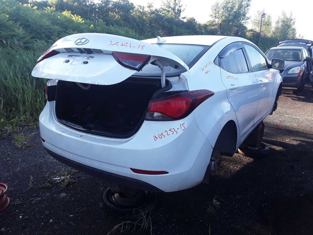 HYUNDAI ELANTRA 2015